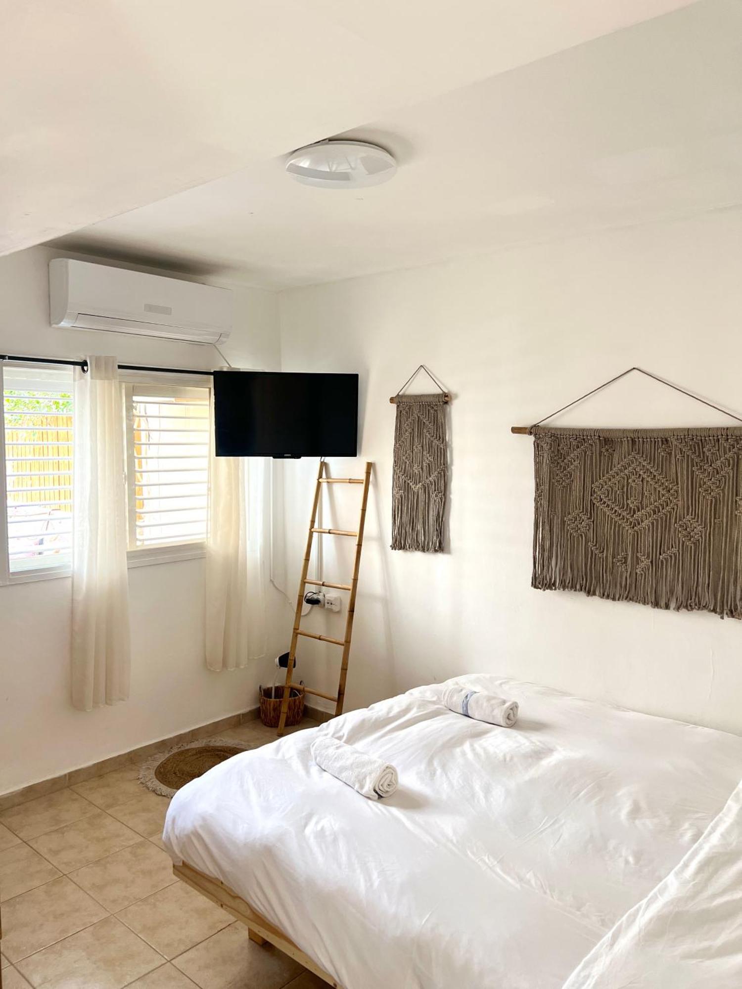 Apartment Melambai *